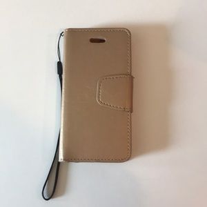 IPHONE 5/5S/5C CASE MINT CONDITION WALLET BUILT IN